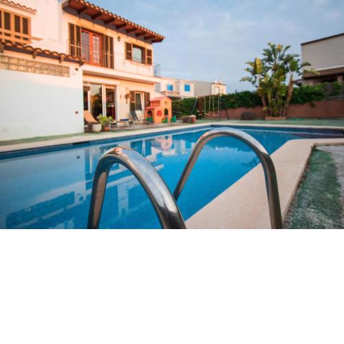 Bonita Casa Suit en Porto Colom con Piscina, AC, Wifi y Netflix