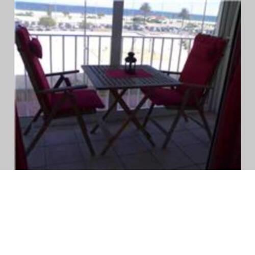 Bonito apartamento, 1a linea, mar, rio, wifi y aire acondicionado