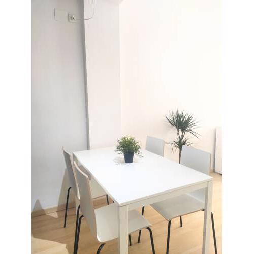 BONITO APARTAMENTO CIUTAT VELLA 5 PLAZAS