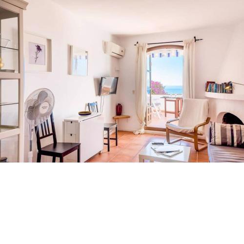 Bonito apartamento con preciosas vistas y piscina