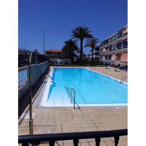 Bonito apartamento de 1 dormitorio en Playa San Agustin, segunda linea de playa