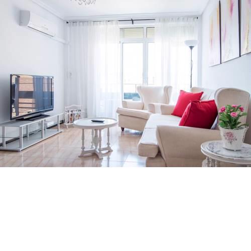 BONITO APARTAMENTO EN TRIANA (2 HAB, AIRE & WIFI)