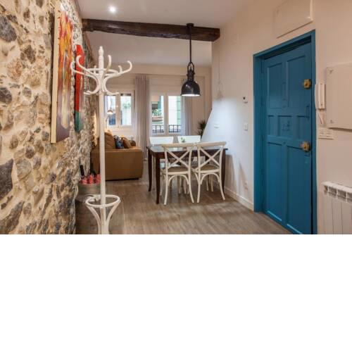 BONITO APARTAMENTO, NUEVO Y EN EL CASCO VIEJO!!!
