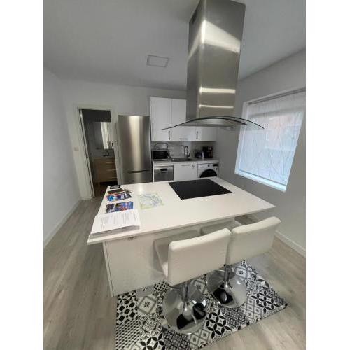 Bonito apartamento reformado cerca del centro
