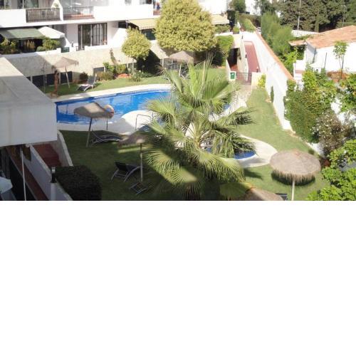 Bonito ático en complejo residencial con piscina