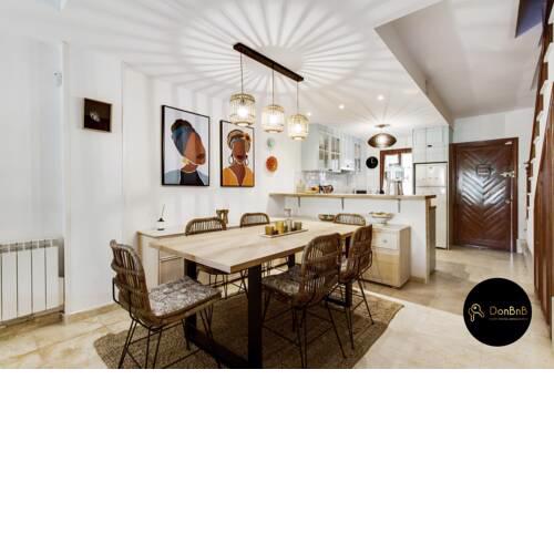 Bonito chalet en Estepona con piscina y playa