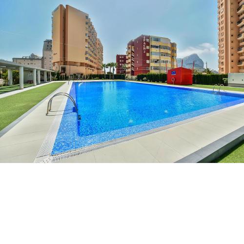 Bonito estudio frente al mar con piscina