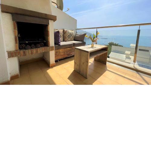 Bonito piso en Canyelles con vistas al mar y parking
