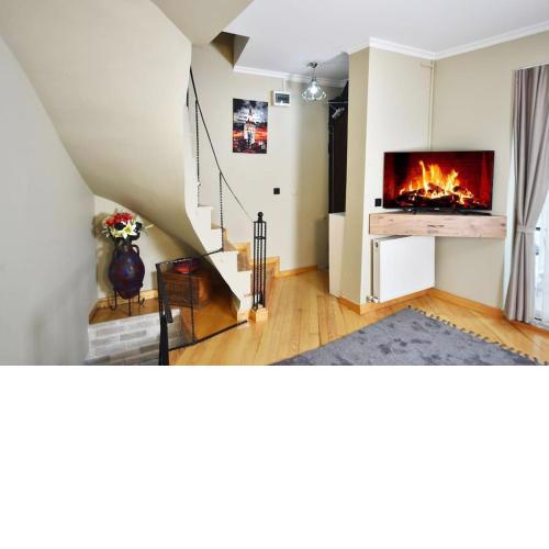 Bonjour House