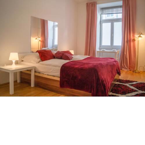 Bookable in Lockdown 3 Bed Apartment