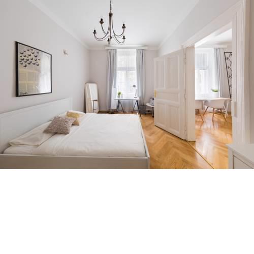 Boris Apartments Namesti Miru