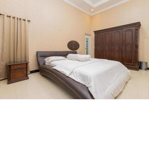 Boss Residence Serang RedPartner
