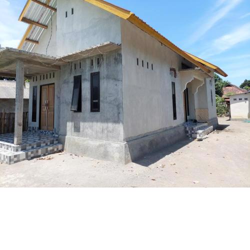 Boys house