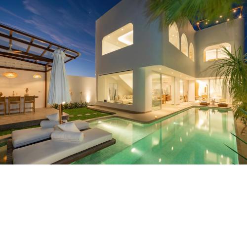 *Brand NEW* 4 BD Mediterranean Villa in Canggu!