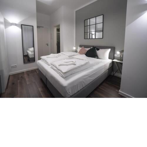 Brand New Apartment Near Park and River
