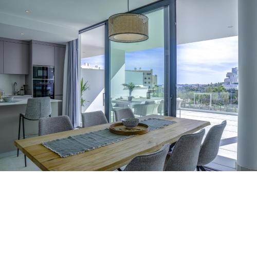 Brand New! Modern 2 bedroom luxury apartment in Higueron West