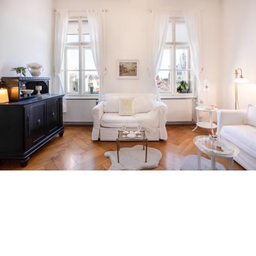 Bright 1BDR Apartment in the Heart of Old Town