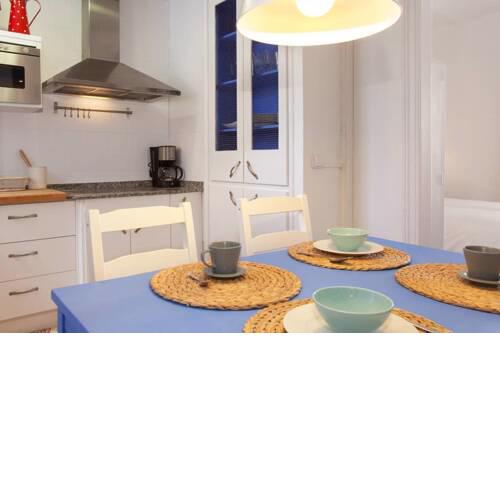 Bright 2 bedroom apt in 22@, close to the beach