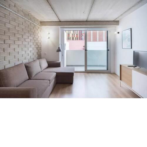 Bright and Modern 3 Bedroom Apartment Close to Barcelona