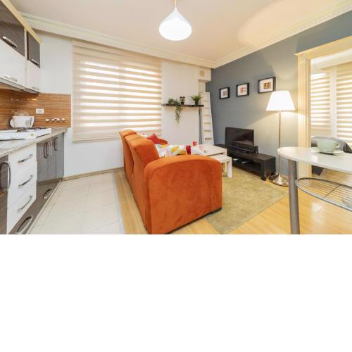 Bright and Stylish Apartment in Muratpasa Center