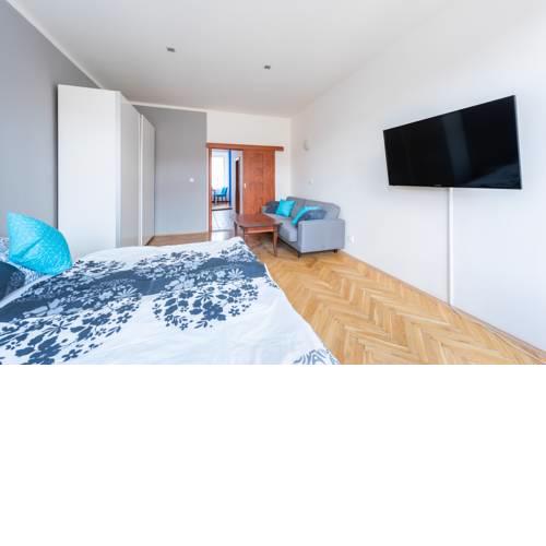 Bright apartment few steps from centre