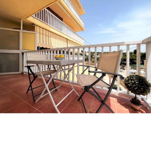 Bright apartment in Comunidad Valenciana with veranda