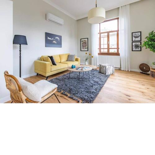 Bright Beautiful New Galata Port Balcony Gem! #260