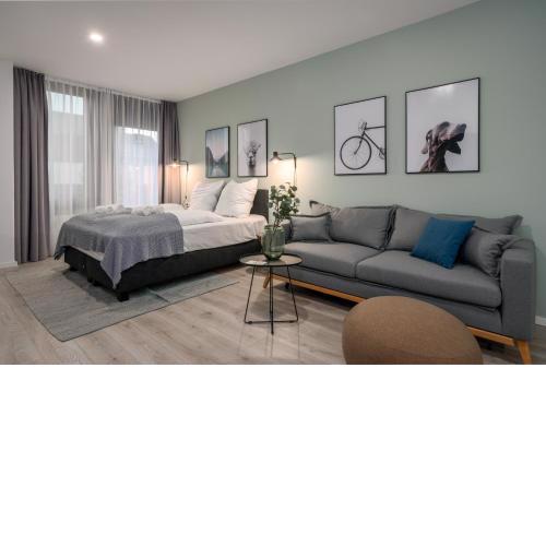 BRIGHT: City Center for 4 - Kitchen - Roof Terrace