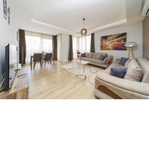 Bright Flat w Balcony 15 min to Konyaalti Beach