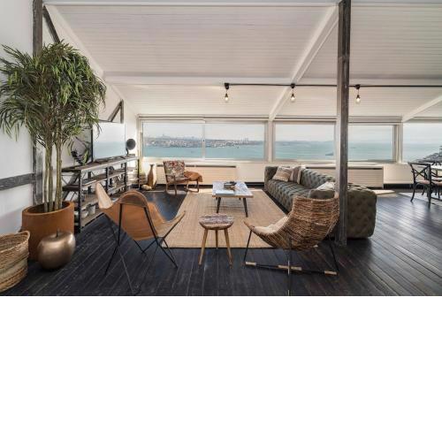 Bright High Ceiling Charming Loft 4 Bed Views! #46