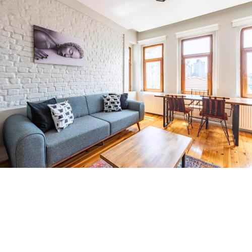 Bright Modern 1bd Peaceful Central Home! #300