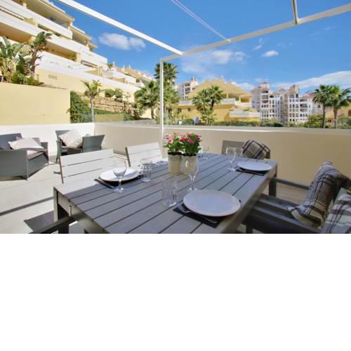 Bright & Spacious Apartment (PA 7-6)