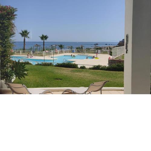 Brisas Del Mar-First Line Beach, Luxury Apartment, perfect for couples