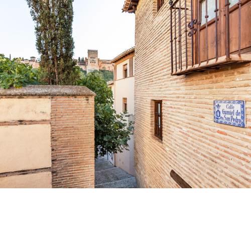 Budget Apartment in Granada with balcony close to ski area