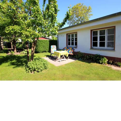 Bungalow am Schmachter See by Rujana