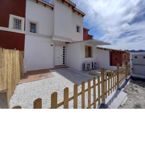 Bungalow con vistas a montaña en Relleu