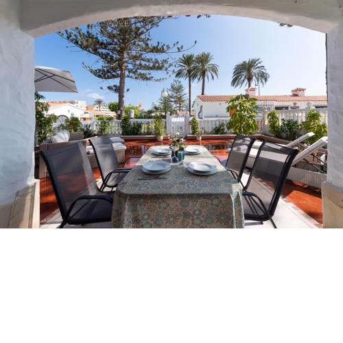 Bungalow piscina terraza privada by Lightbooking