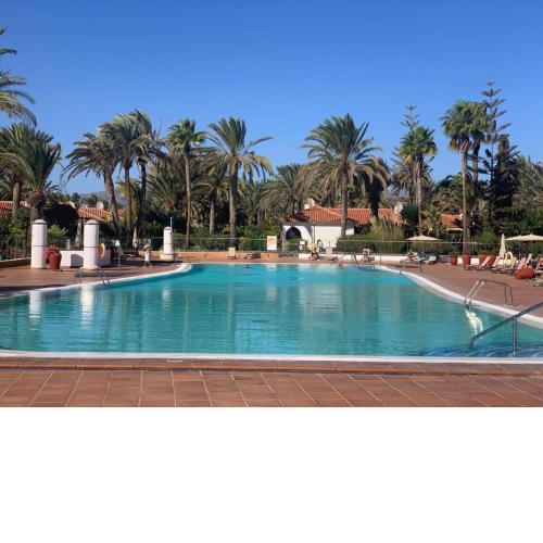 Bungalow Sun Club deluxe playa del inglés terraza y piscina