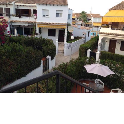 Bungalow with garden in a quiet area near the sea