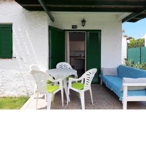 bungalow with private garden nex to Yumbo center