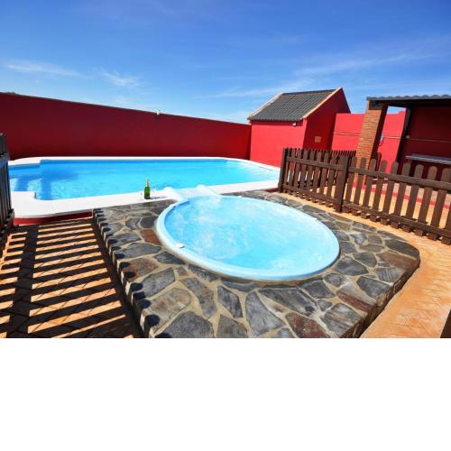 Bungalows con jacuzzi y piscina privados para familias y parejas