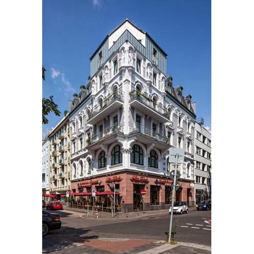 BURNS Art Hotel