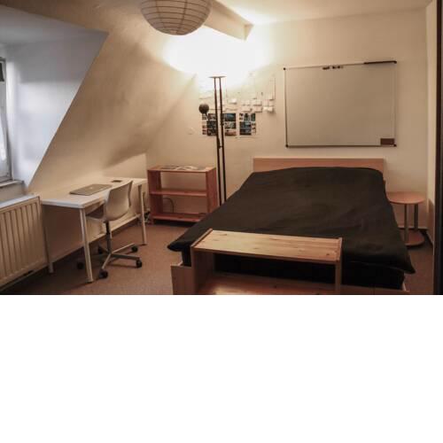 Business Center Room