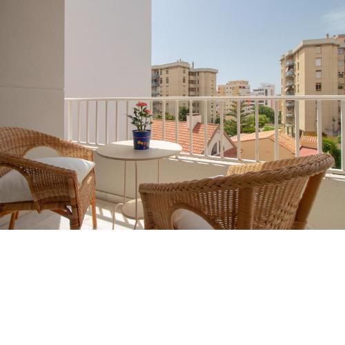 C64 - Nogalera 2 Bedroom Retro Apartment