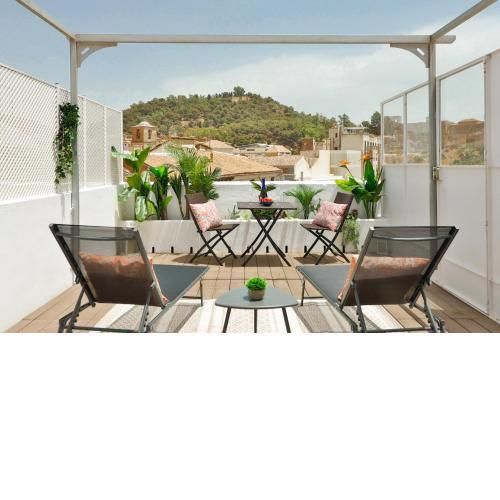 C83 - Cosy Penthouse With Terrace Old Town