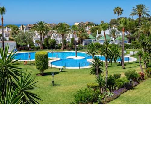 Cabopino Apartment Sleeps 4 Pool Air Con WiFi