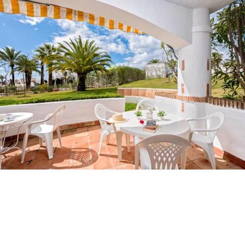 Cabopino Apartment Sleeps 4 Pool Air Con WiFi
