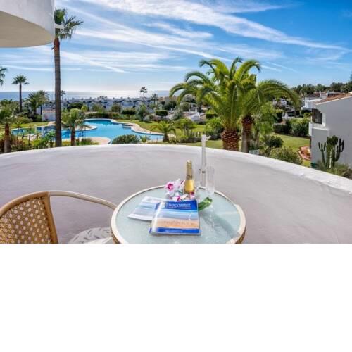 Cabopino Apartment Sleeps 4 Pool Air Con WiFi