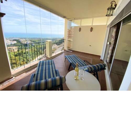 Cabopino Apartment Sleeps 4 with Pool Air Con and WiFi