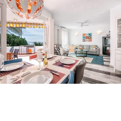 Cabopino Apartment Sleeps 6 Pool Air Con WiFi